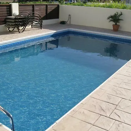31 Menelaos Villas *
